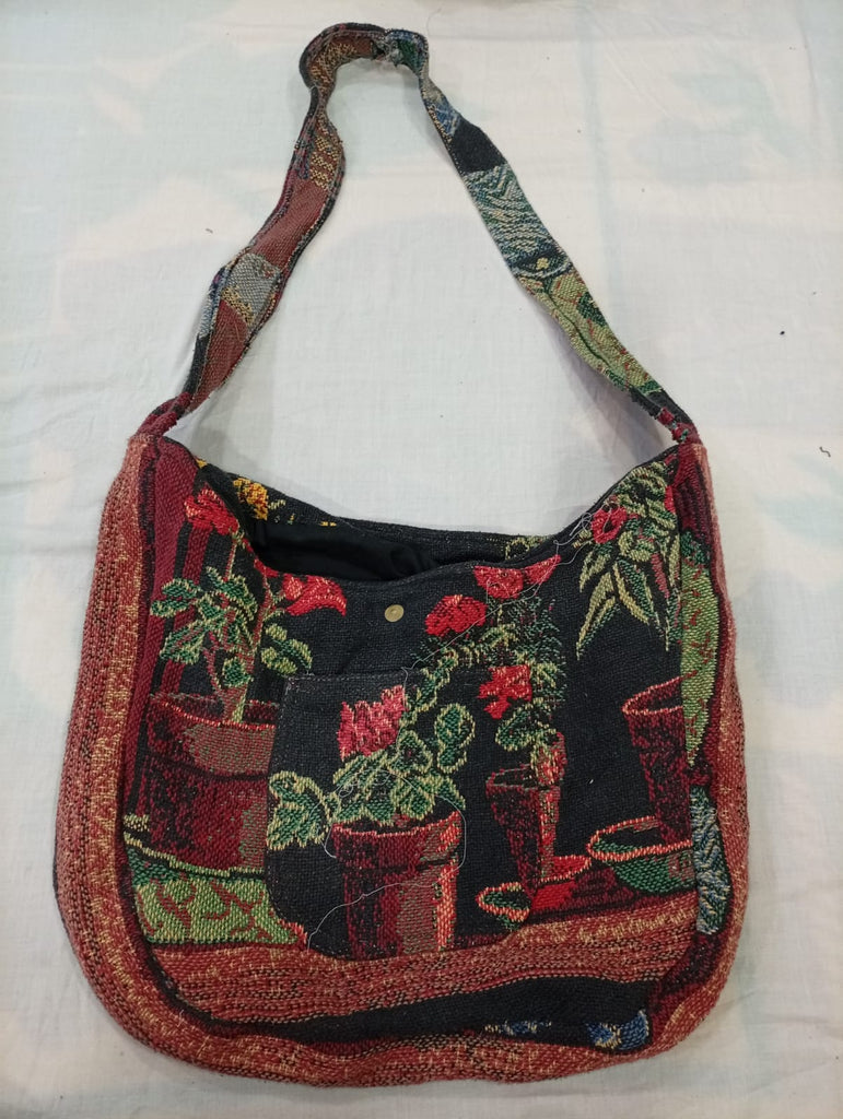 CR13171 Upcycled Darri Bags