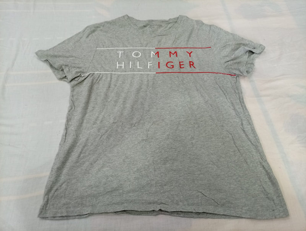 CR13154 Vintage Tommy Hilfiger T-Shirts