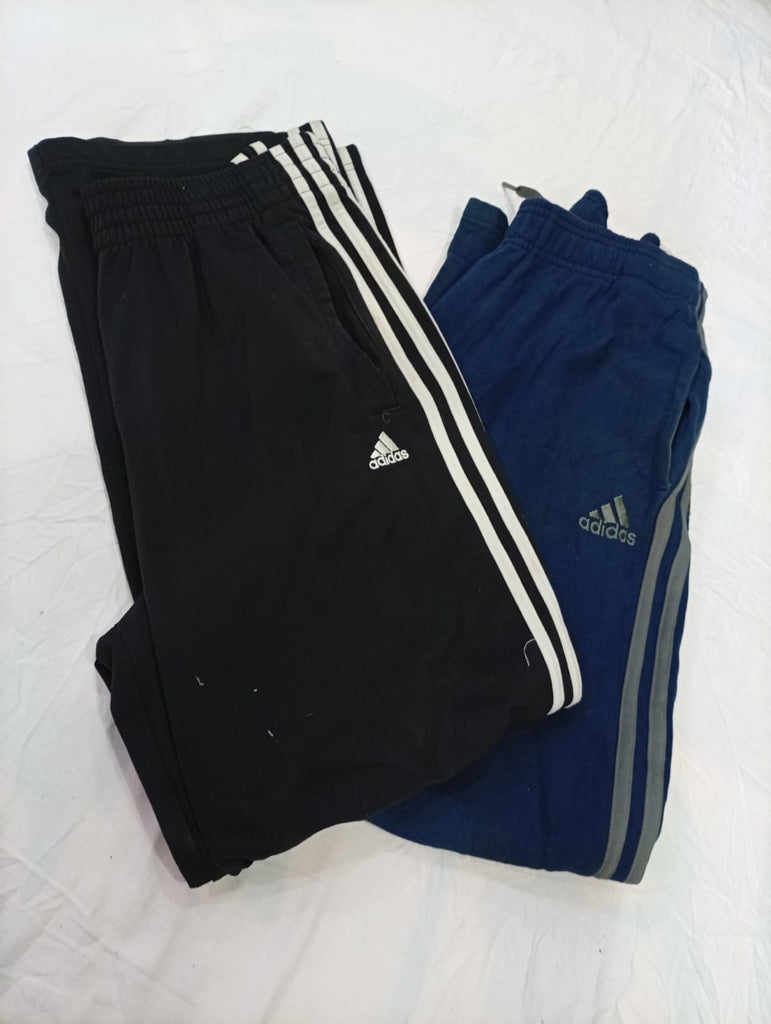 CR12663 Vintage Adidas Sports Trousers