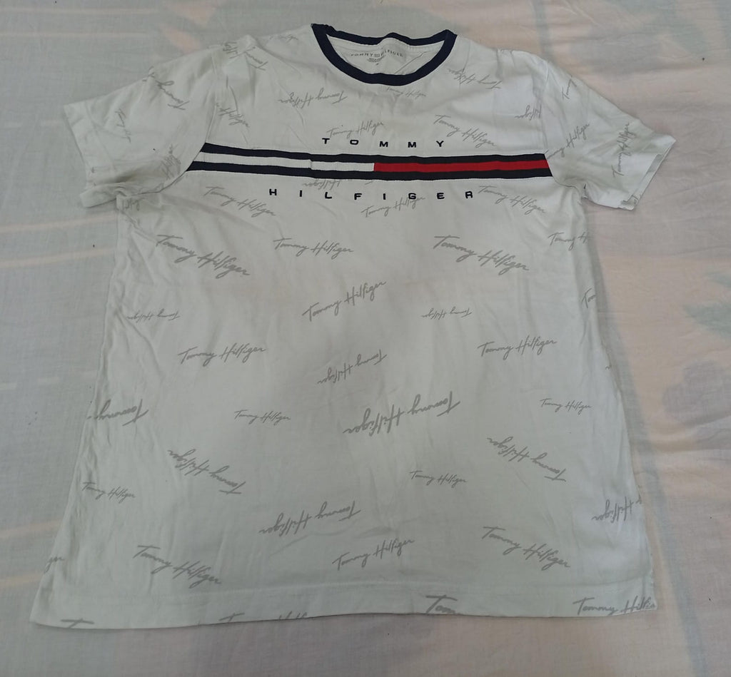 CR13157 Vintage Tommy Hilfiger T-Shirts