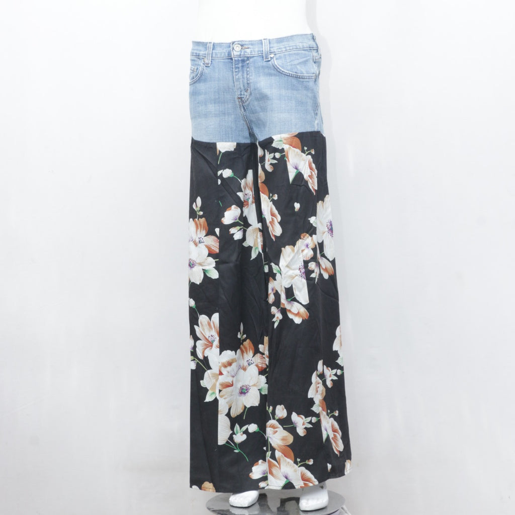 CR3228 Reworked Ladies Levi's Denim Pants With Inserted Flares