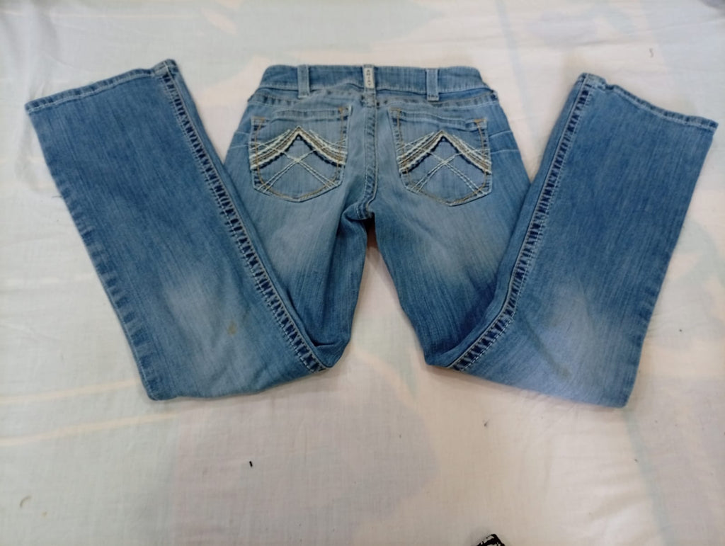 CR13208 Y2K Ariat Jeans