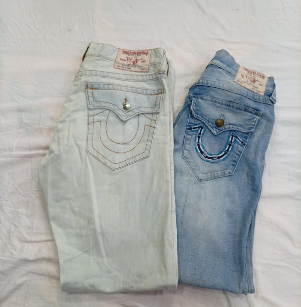 CR12568 Vintage True Religion Men’s Jeans