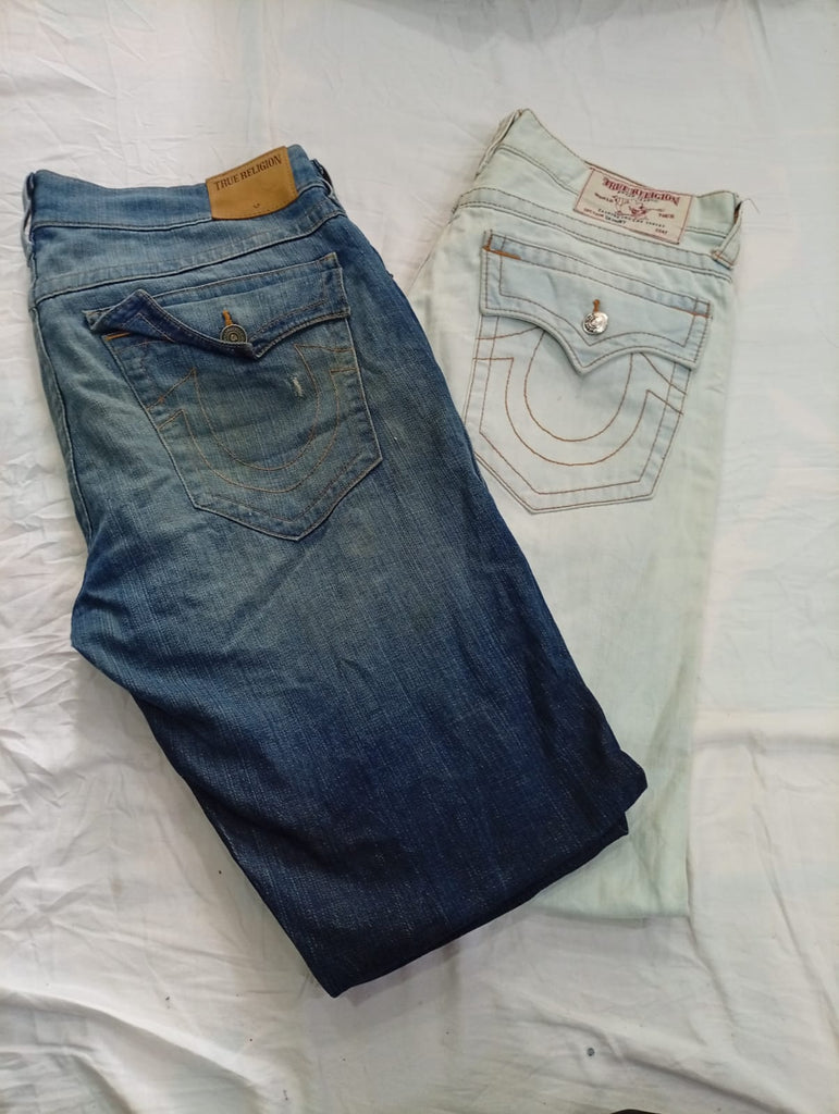 CR12705 Vintage True Religion Men’s Jeans