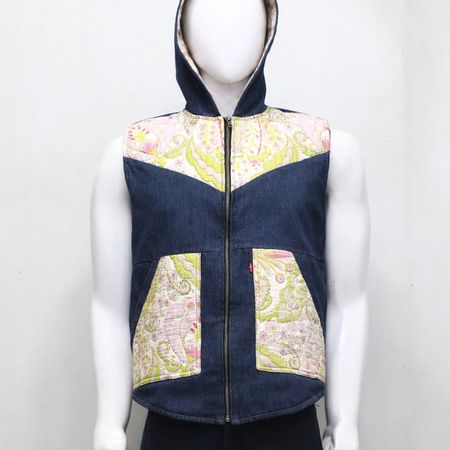  Upcycled Floral Patchwork Hooded Vests in mixed sizes and colours, Grade A/B.