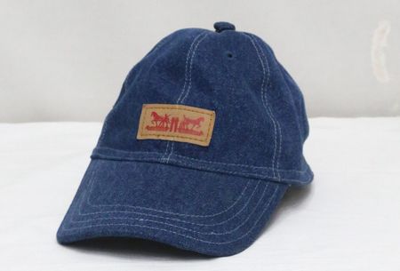 Upcycled Levi's Denim Baseball Caps  in mixed sizes and colours, Grade A/B.