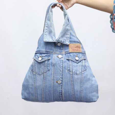  Upcycled Levi's Denim Triangle Shoulder Bags  in mixed sizes and colours, Grade A/B.