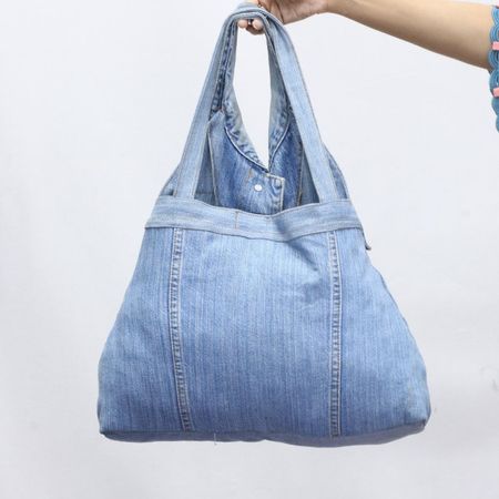  Upcycled Levi's Denim Triangle Shoulder Bags  in mixed sizes and colours, Grade A/B.
