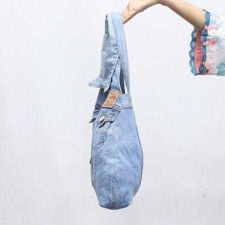  Upcycled Levi's Denim Triangle Shoulder Bags  in mixed sizes and colours, Grade A/B.