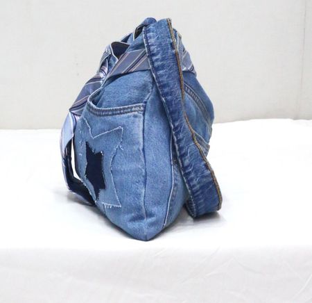 Upcycled Denim Star Patchwork Shoulder Bags  in mixed sizes and colours, Grade A/B.