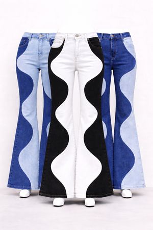 Upcycled Two-Tone Wave Panel Flare Jeans in mixed sizes and colours, Grade A/B.