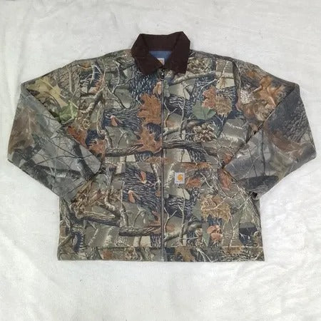 Upcycled Carhartt Camouflage Workwear Jackets in mixed sizes and colours, Grade A/B.