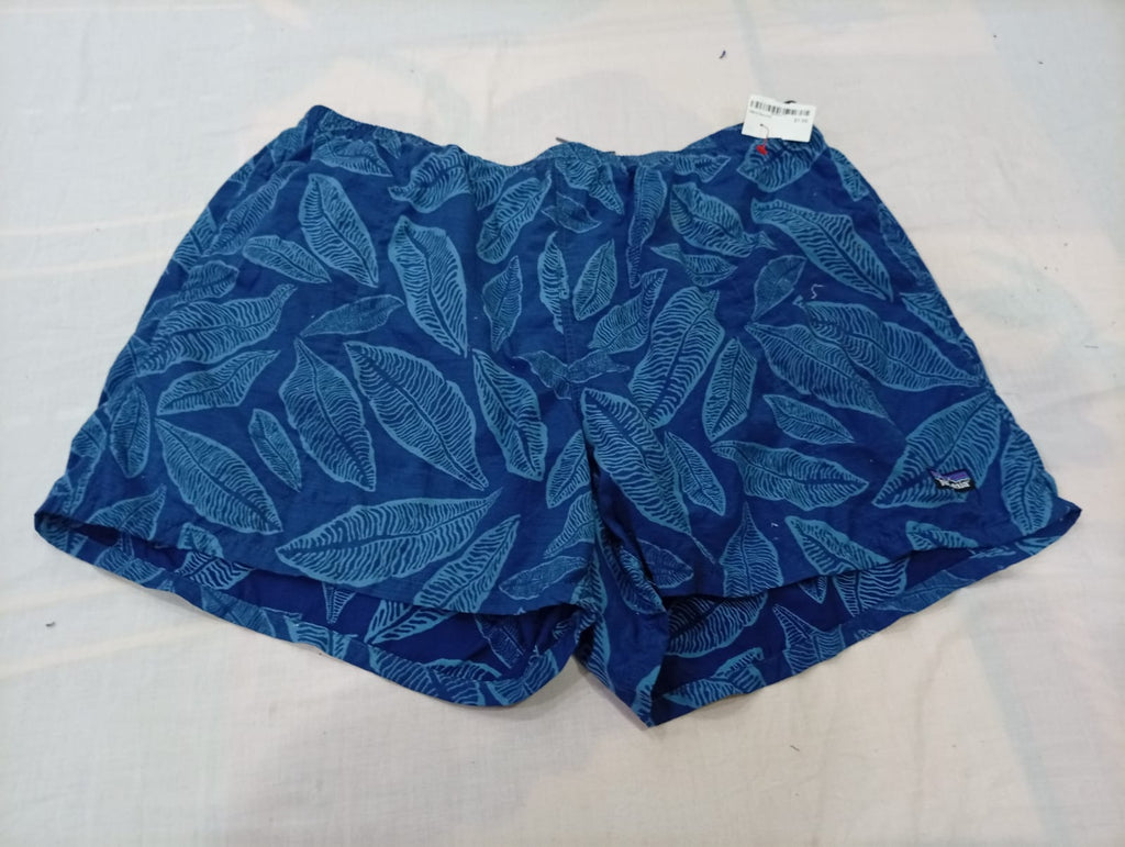 Vintage Patagonia Shorts And T-Shirts in mixed sizes and colours, Grade A/B/C.