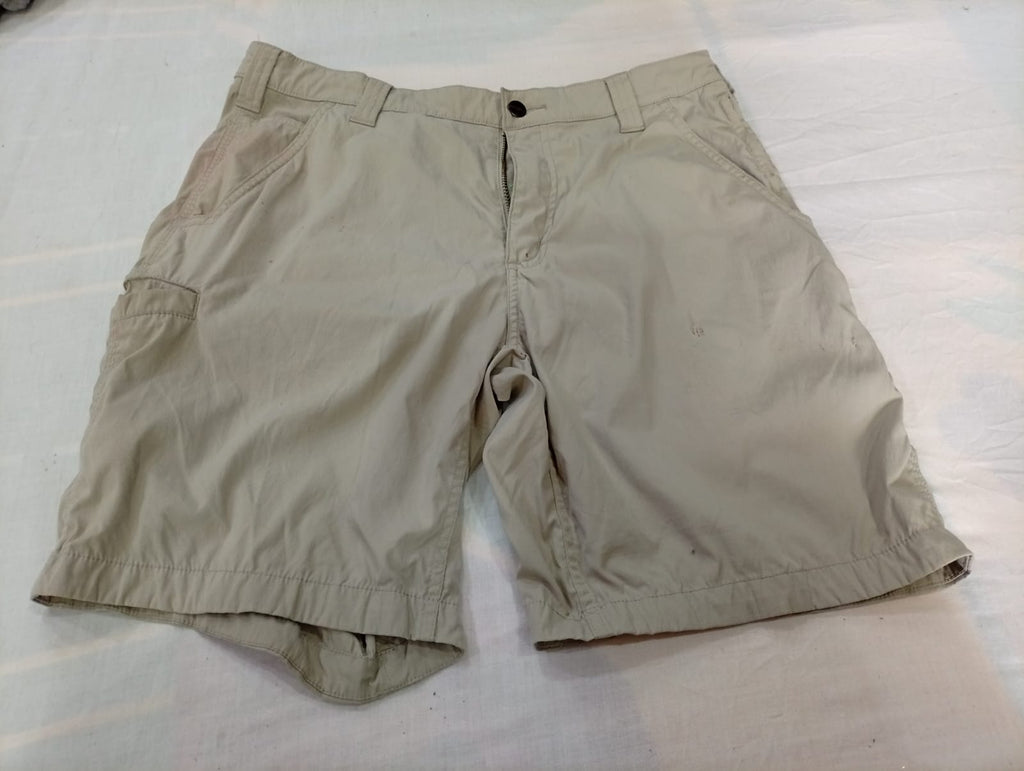 Vintage Carhartt Shorts Bundle in mixed sizes and colours, Grade C.