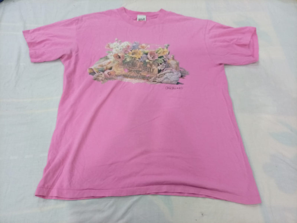 Vintage Single Stitch T-Shirts in mixed sizes and colours. Grade B/C. 