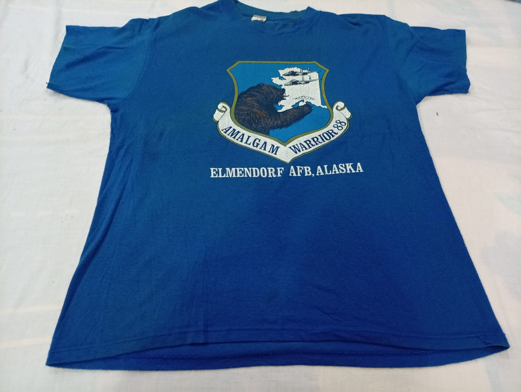 Vintage Single Stitch T-Shirts in mixed sizes and colours. Grade B/C.
