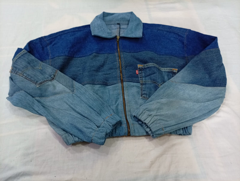 Upcycled Levi's Crop Demin jackets in mixed sizes and colours, Grade A/B/C.