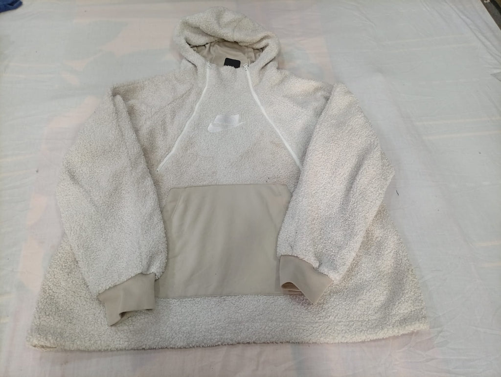 Vintage Mix Branded Fleece Jackets Bundle in mixed sizes and colours. Grade A/B/C.