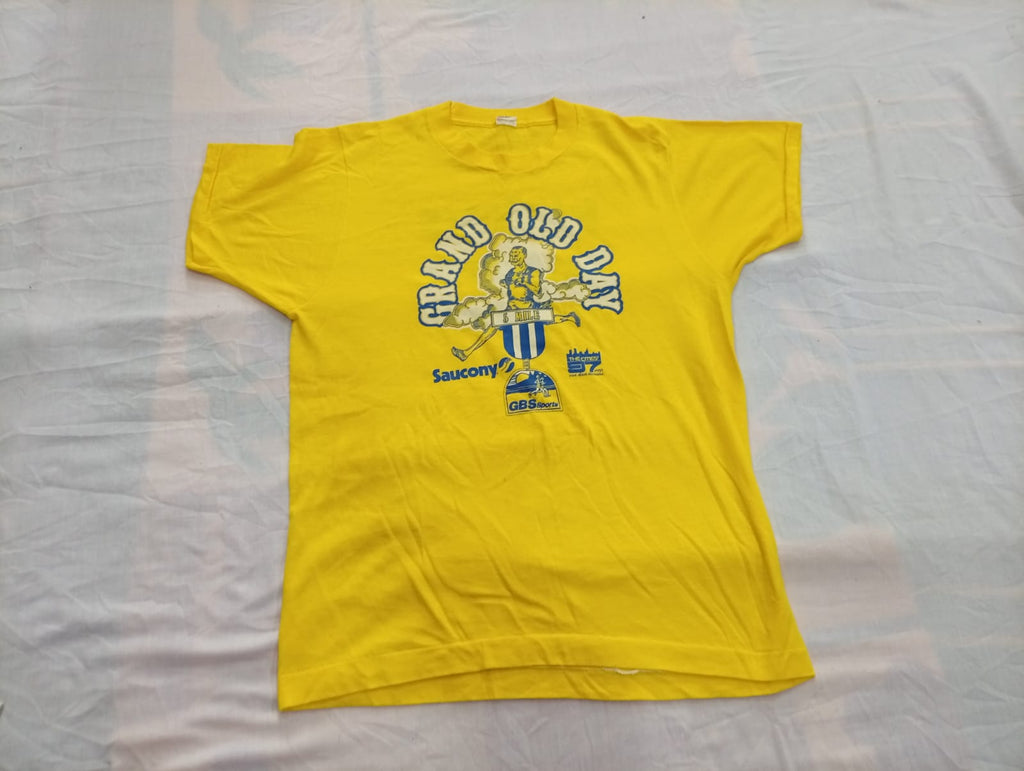 Vintage Single Stitch T-Shirts Bundle in mixed sizes and colours. Grade B/C. 
