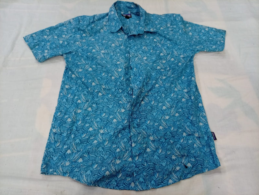 Vintage Patagonia T-Shirts Bundle in mixed sizes and colours. Grade A/B/C. 