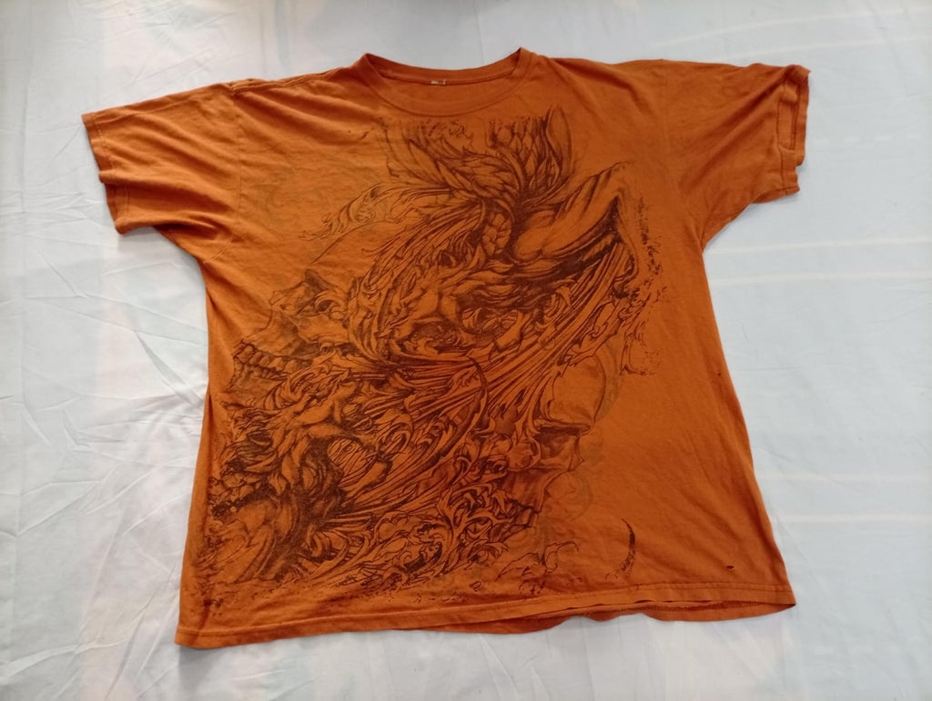  Vintage Skull T-Shirts Bundle in  mixed sizes and colours, Grade B/C.
