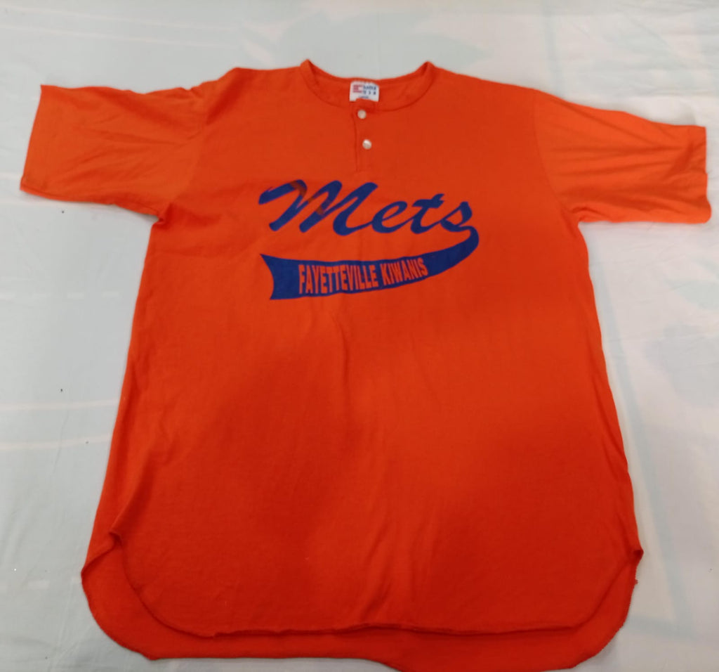 Vintage Single Stitch T-Shirts Bundle in  mixed sizes and colours, Grade A/B/C.