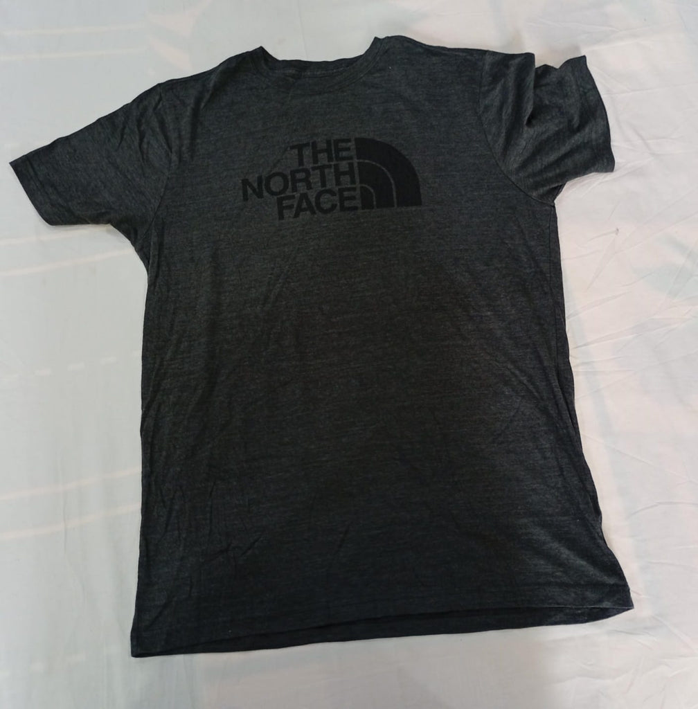 Vintage The North Face T-Shirts Bundle in  mixed sizes and colours, Grade A/B/C.