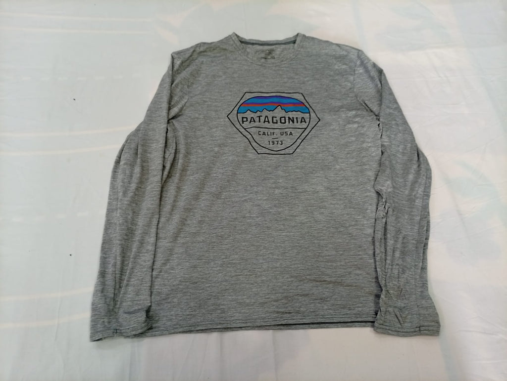 Vintage Patagonia T-Shirts Bundle in  mixed sizes and colours, Grade A/B/C.
