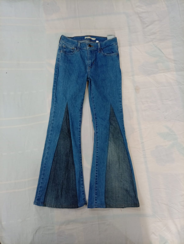 Upcycled Mix Branded Mixed Style Jeans Bundle in mixed sizes and colours. Grade A/B/C. 