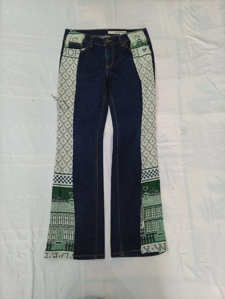 Upcycled Mix Branded Mixed Style Jeans Bundle in mixed sizes and colours. Grade A/B/C. 