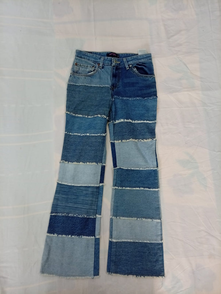 Upcycled Mix Branded Mixed Style Jeans Bundle in mixed sizes and colours. Grade A/B/C. 