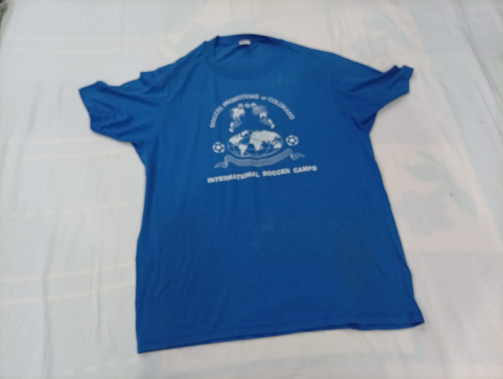 Vintage Single Stitch T-Shirts Bundle in mixed sizes and colours. Grade A/B/C.