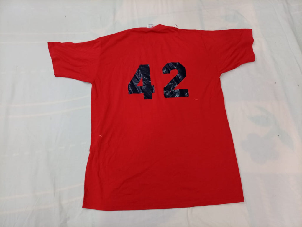 Vintage Single Stitch T-Shirts Bundle in mixed sizes and colours. Grade A/B/C.