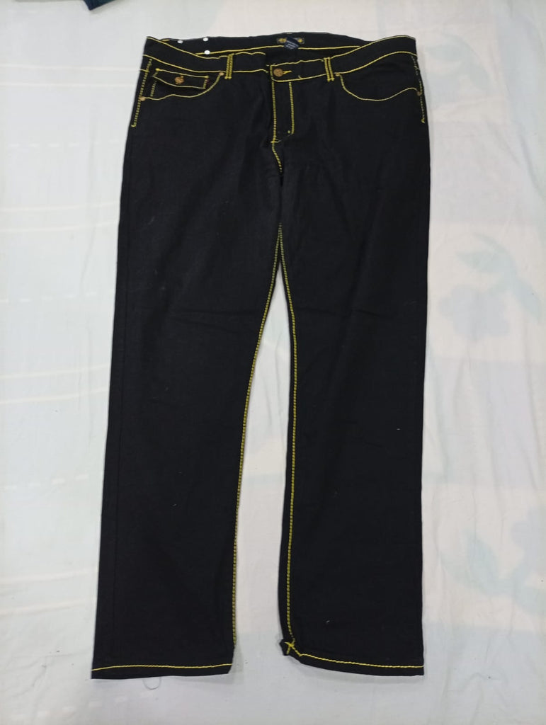 Vintage Designer Men Jeans Bundle in mixed sizes and colours. Grade A/B/C.