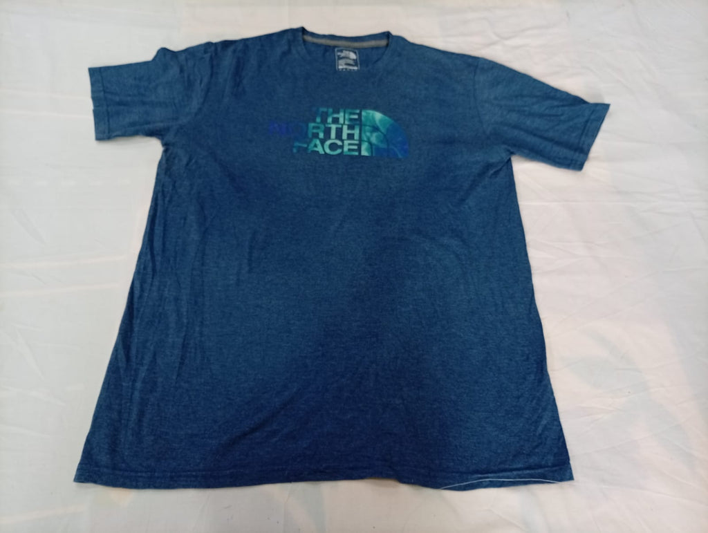 Vintage The North Face T-Shirts Bundle in  mixed sizes and colours, Grade A/B/C.