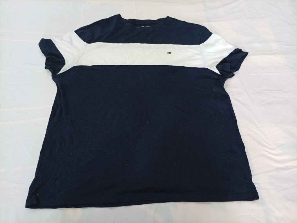 Vintage Tommy Hilfiger T-Shirts Bundle in  mixed sizes and colours, Grade B/C.