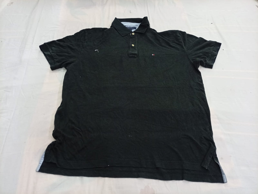 Vintage Tommy Hilfiger T-Shirts Bundle in mixed sizes and colours. Grade B/C.