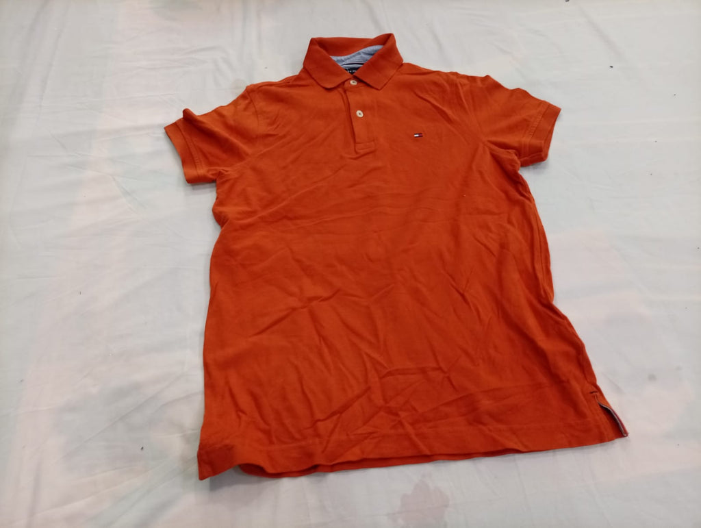 Vintage Tommy Hilfiger T-Shirts Bundle in mixed sizes and colours. Grade B/C.