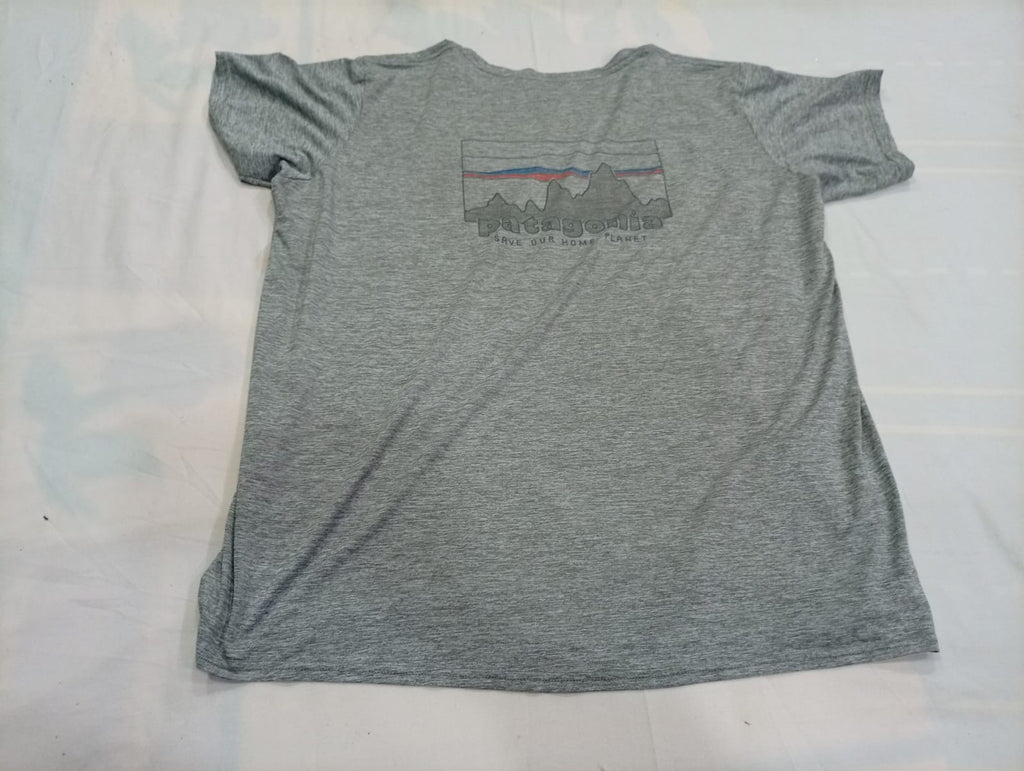Vintage Patagonia T-Shirts Bundle in mixed sizes and colours. Grade A/B/C.