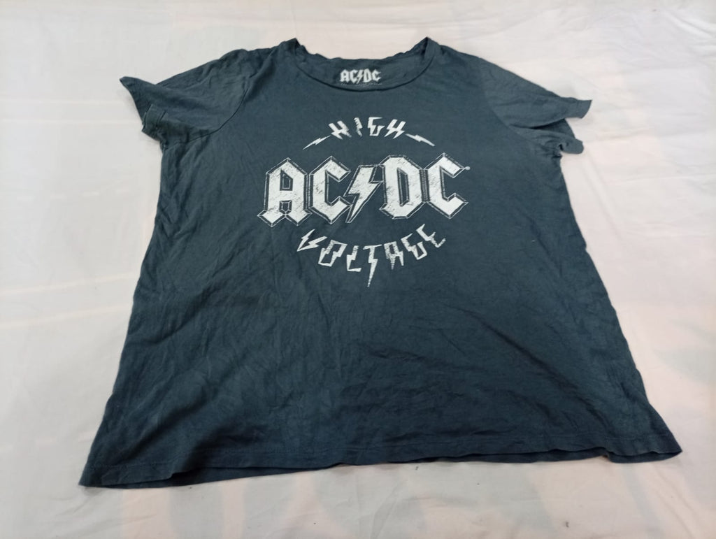Vintage Music T-Shirts Bundle in mixed sizes and colours. Grade B/C.