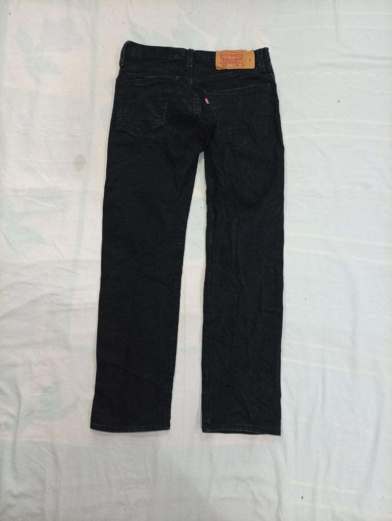 Vintage Levi's Men Jeans Bundle in mixed sizes and colours. Grade A/B/C.