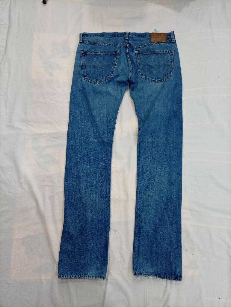 Vintage Levi's Men Jeans Bundle in mixed sizes and colours. Grade A/B/C. 