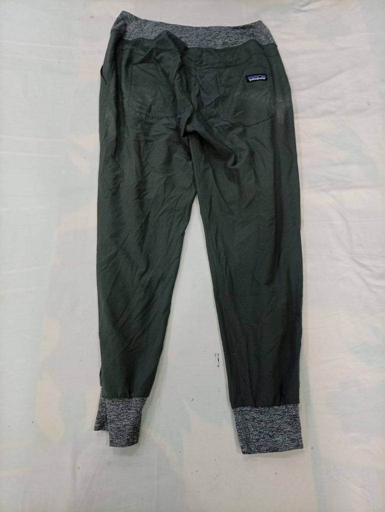 Vintage Patagonia Mix Bundle  in mixed sizes and colours, Grade A/B/C.