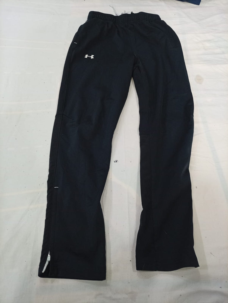 Under Armour T-Shirts and Trousers Bundle  in mixed sizes and colours, Grade A/B/C.