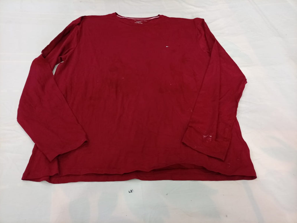 Vintage Tommy Hilfiger T-Shirts Bundle  in mixed sizes and colours, Grade B/C.