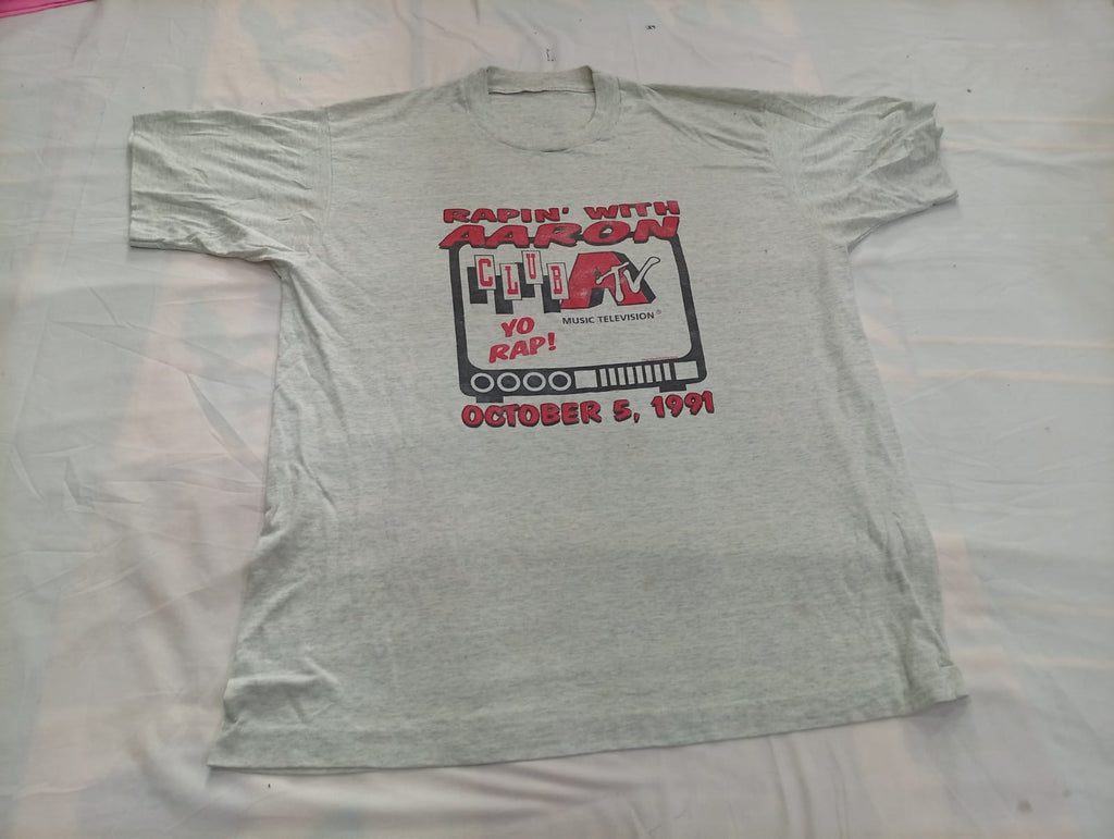 Vintage Single Stitch T-Shirts Bundle  in mixed sizes and colours, Grade B/C.