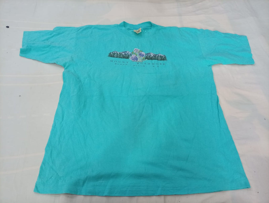 Vintage Single Stitch T-Shirts Bundle in mixed sizes and colours. Grade B/C. 