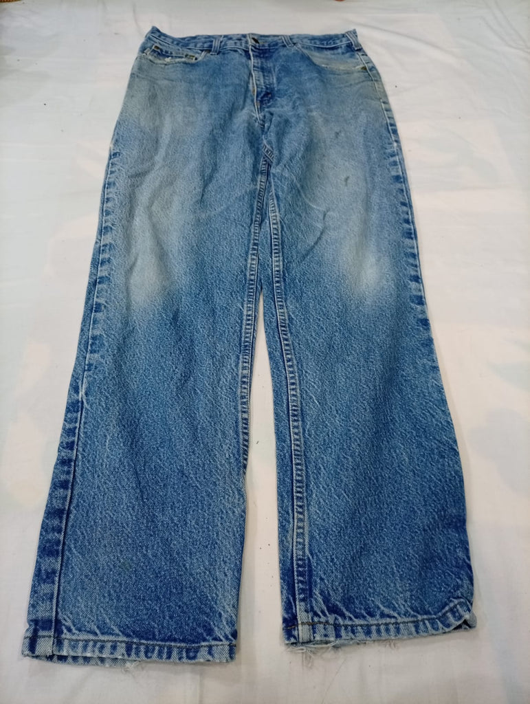 Vintage Carhartt Denim Jeans Bundle in mixed sizes and colours. Grade C. 