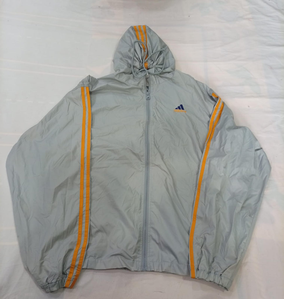 Vintage Mix Branded Jackets Bundle  in mixed sizes and colours, Grade A/B/C.
