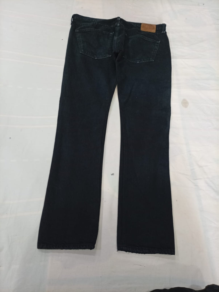 Vintage Levi's Men Jeans Bundle  in mixed sizes and colours, Grade A/B/C.